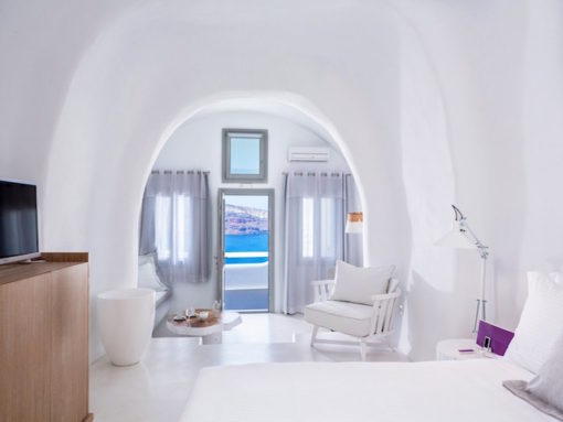 Charisma Suites in Santorini - Naido Wedding