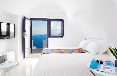 Chromata Hotel in Santorini - Naido Wedding