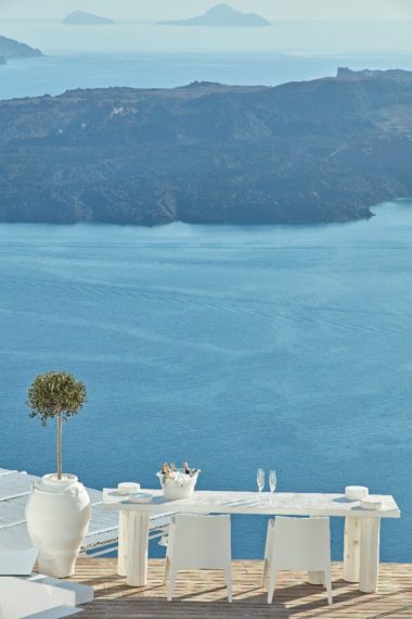 Sun Rocks in Santorini - Naido Wedding